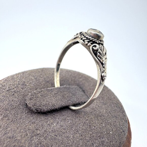 VTG Sterling Silver 925 Black & White Enamel Yin Yang Design Ring Size 7.75 - Picture 2 of 7